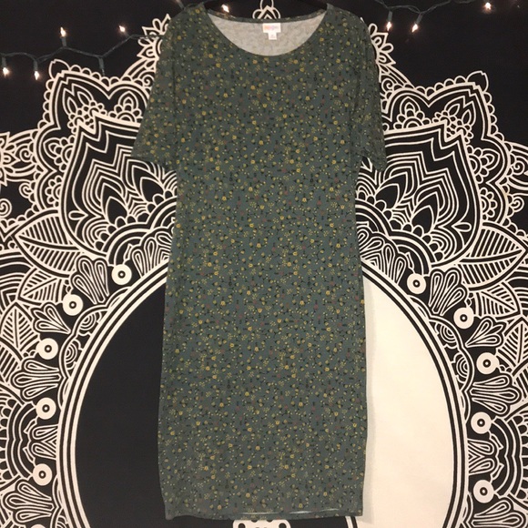 LuLaRoe Dresses & Skirts - size medium julia lularoe dress